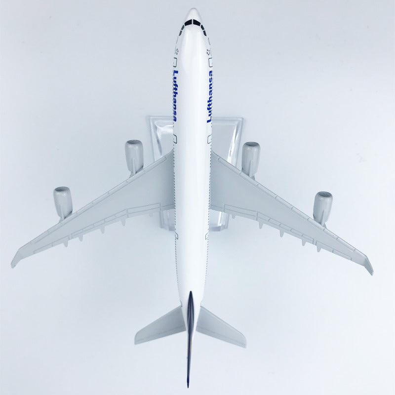 Flugzeugmodell aus Legierung (1:400) – Bild 8 | LuxeStyle