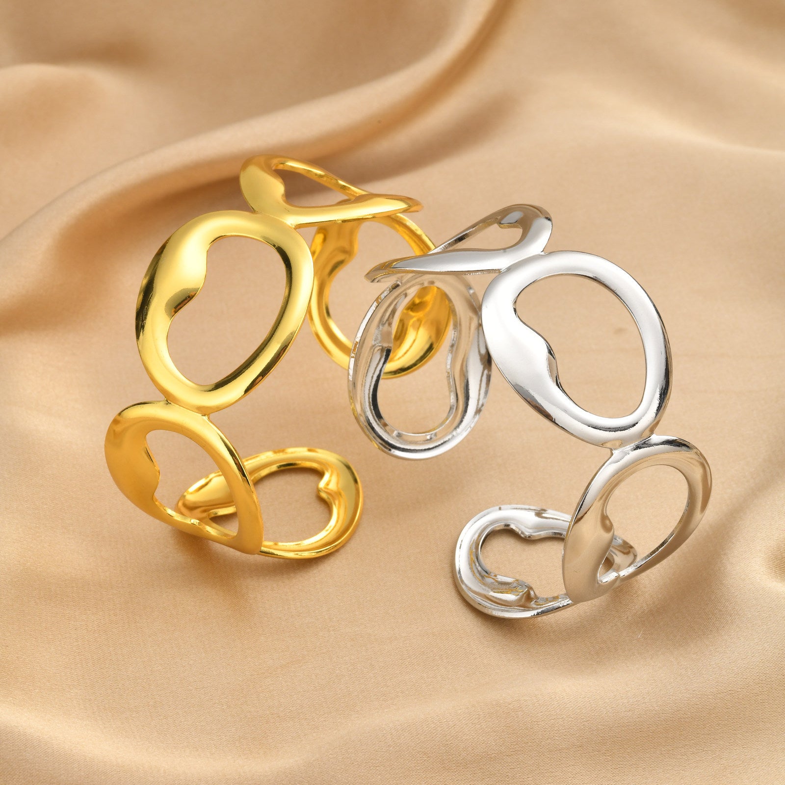 Nordisches Armband mit geometrischem Design