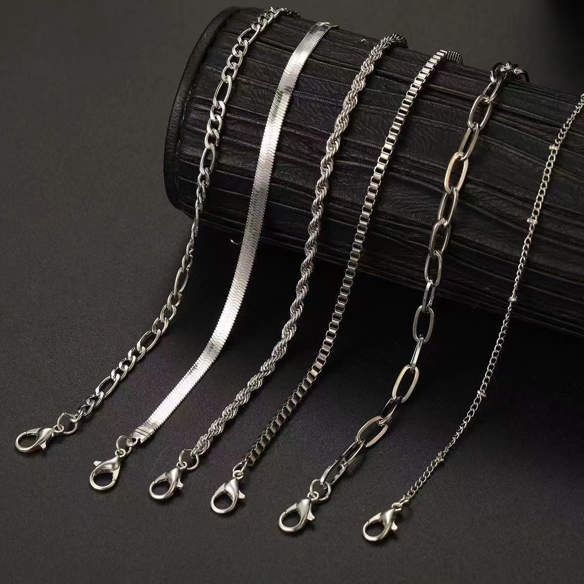 Mehrreihiges Minimalist-Armband-Set – Bild 2 | LuxeStyle