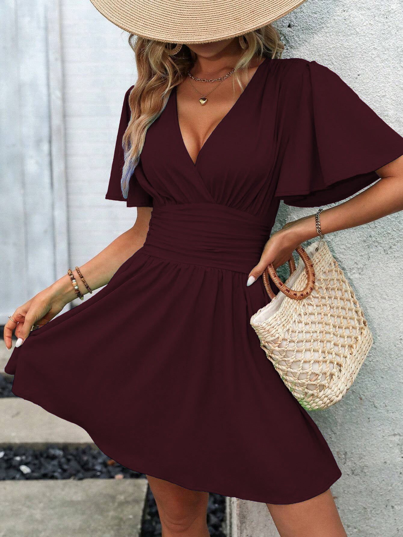 Elegantes A-Linien-Kleid mit V-Ausschnitt