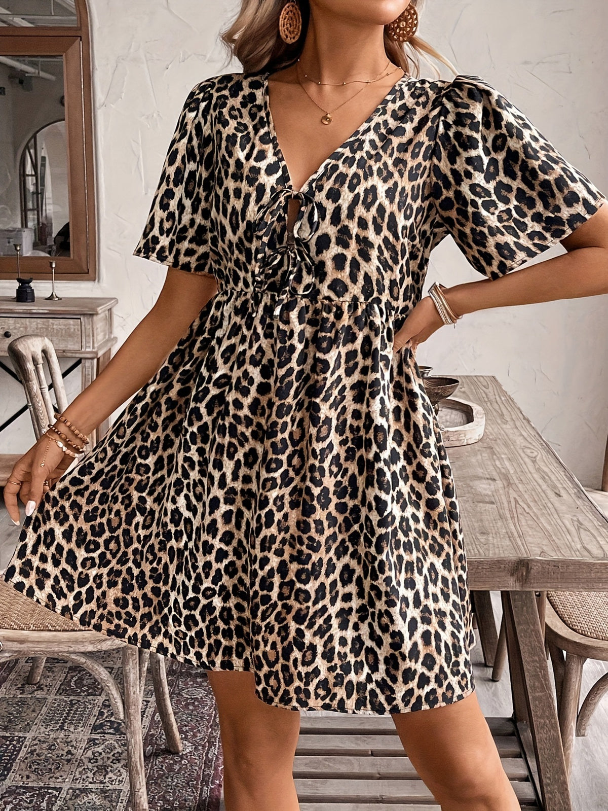 Midi-Kleid mit Leopardenmuster – Bild 6 | LuxeStyle