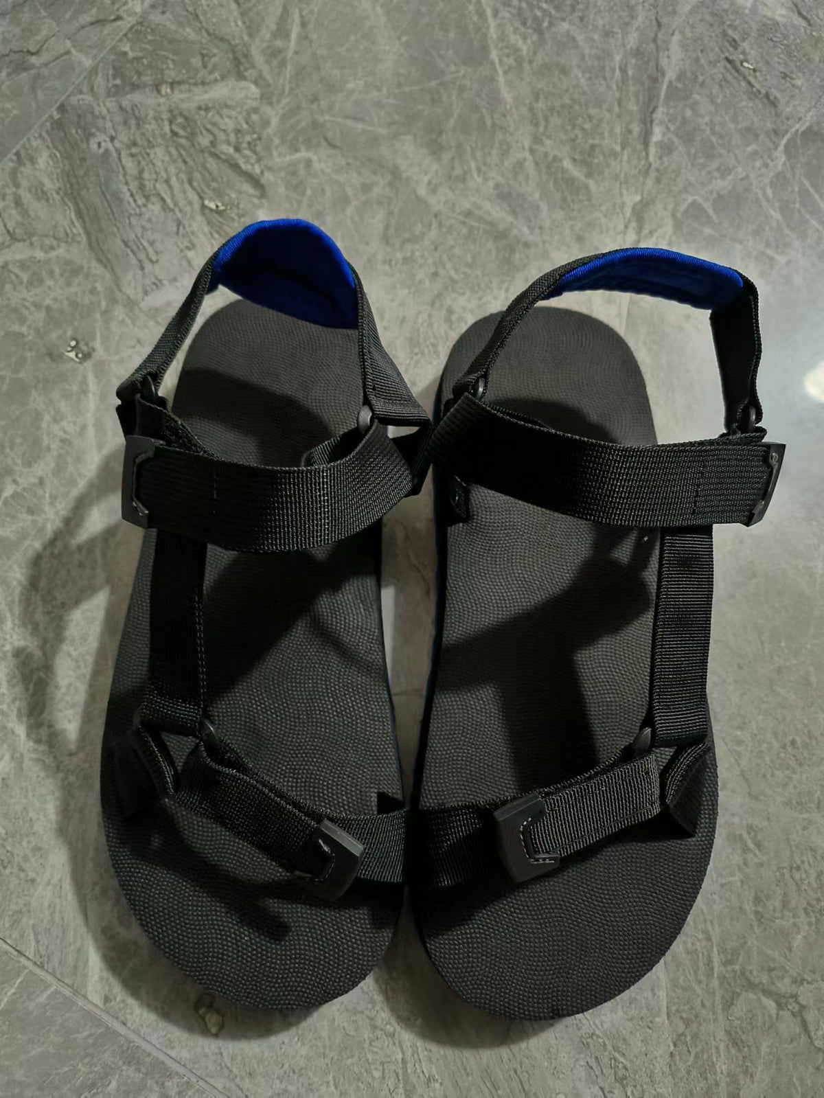 Ethno-Sandalen mit Klettverschluss und dicker Sohle – Bild 16 | LuxeStyle