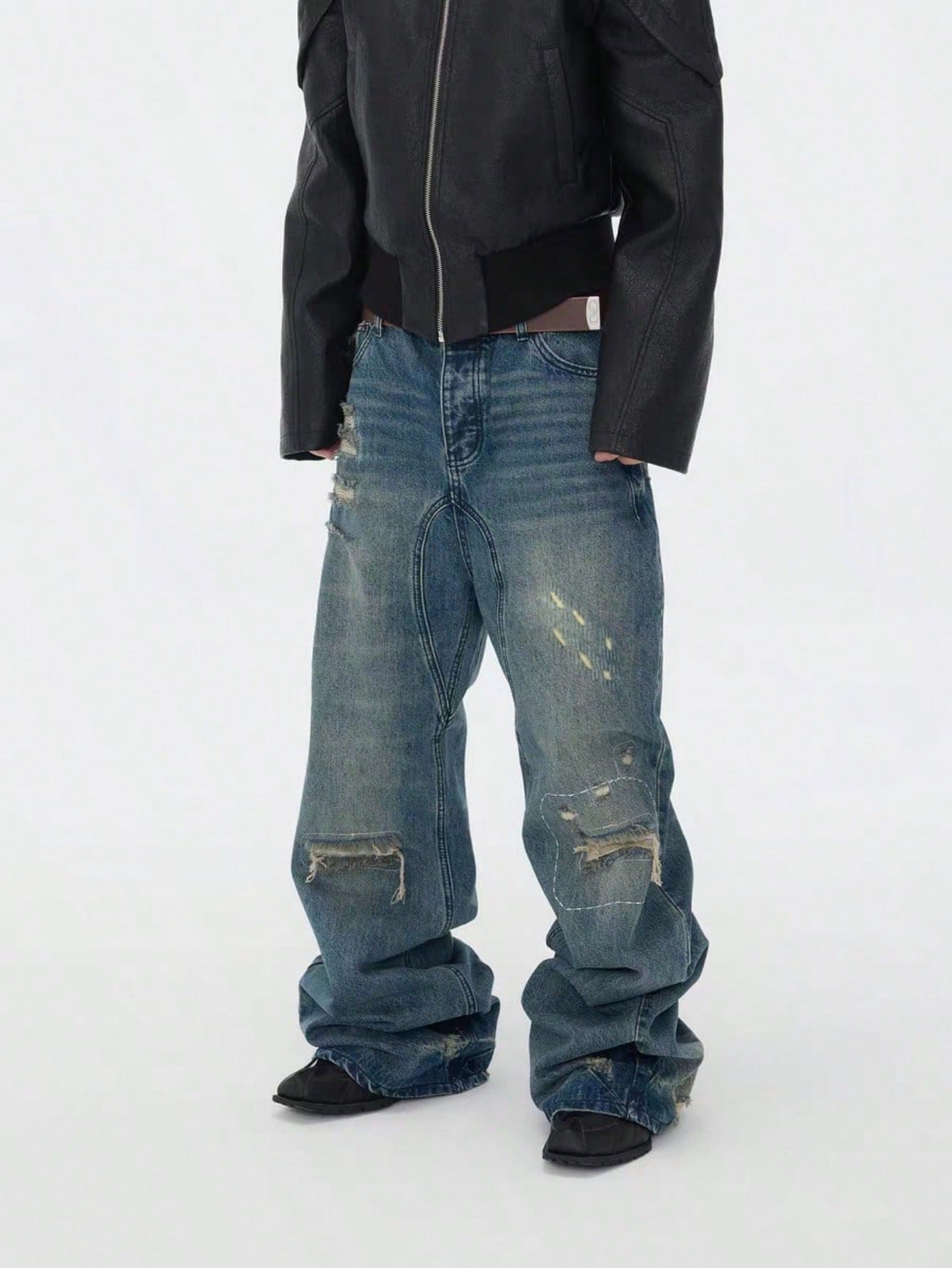 Herrenhose mit geraden Schlitzen, Slim Fit, lockere Passform