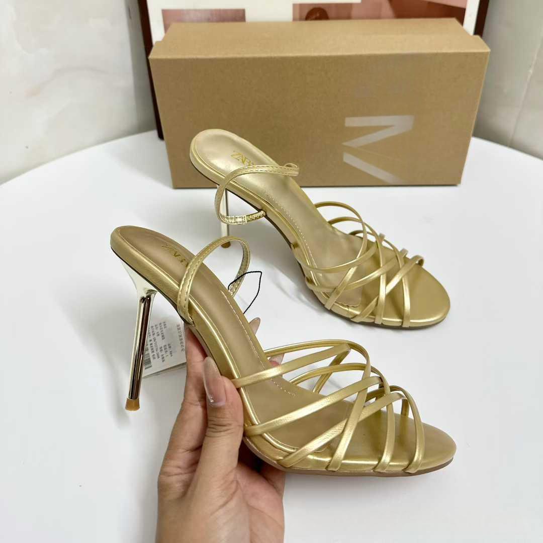 Schwarze High-Heel Sandalen mit Stiletto – Bild 4 | LuxeStyle