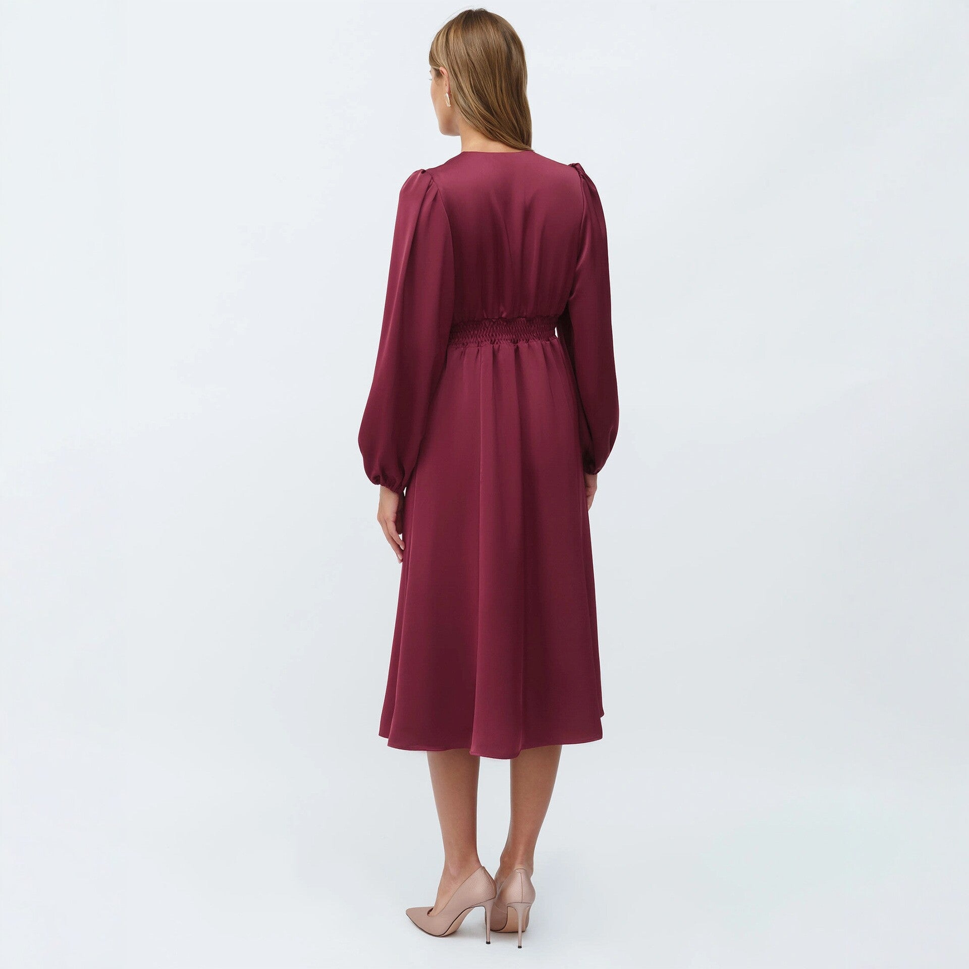 Damen Kleid mit Puffärmeln und Taillierung