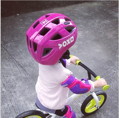 Kinderhelm für Rollsport und Velo