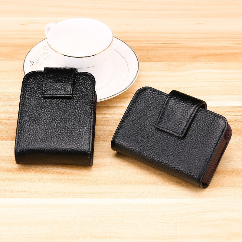 Echtes Leder ID‑Holder mit grossem Platz – Bild 7 | LuxeStyle