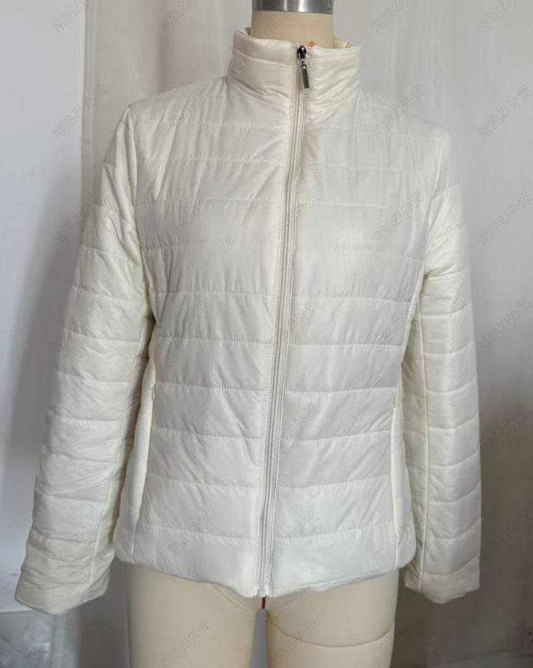 Mittelgrosser Wollmantel mit Kapuze – Bild 11 | LuxeStyle
