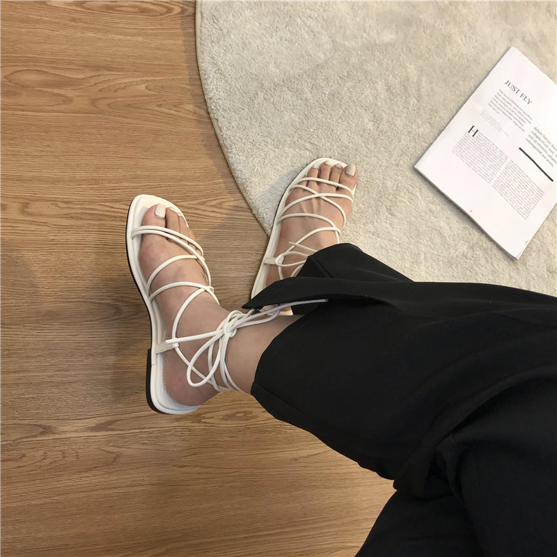 Sommerflache Retro-Toe-Sandalen – Bild 7 | LuxeStyle