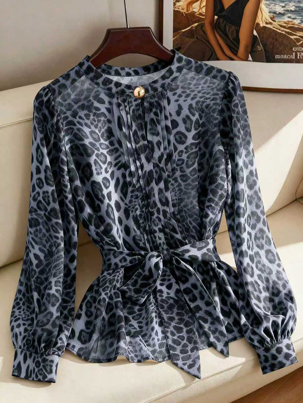 Elegante Chiffonbluse mit Animal-Print – Bild 8 | LuxeStyle