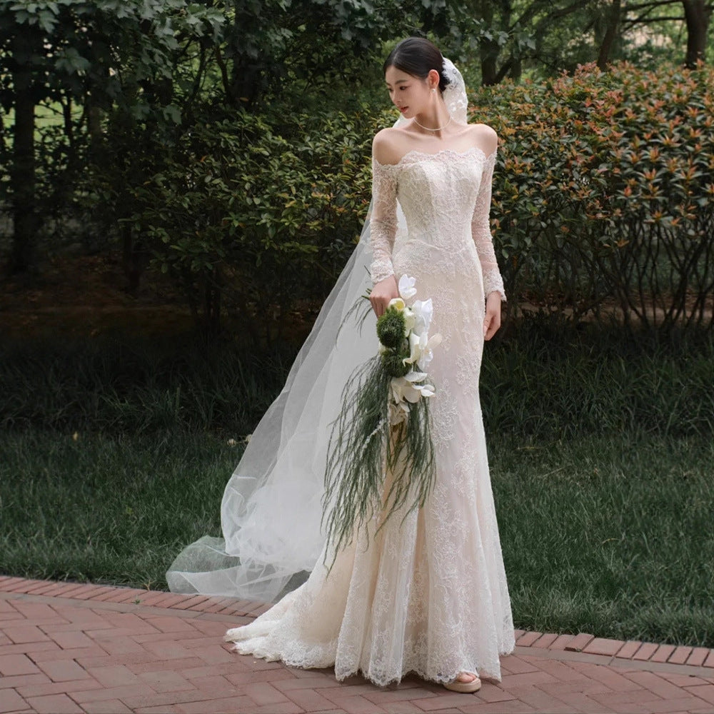 Elegantes Vintage-Spitzenkleid im französischen Stil