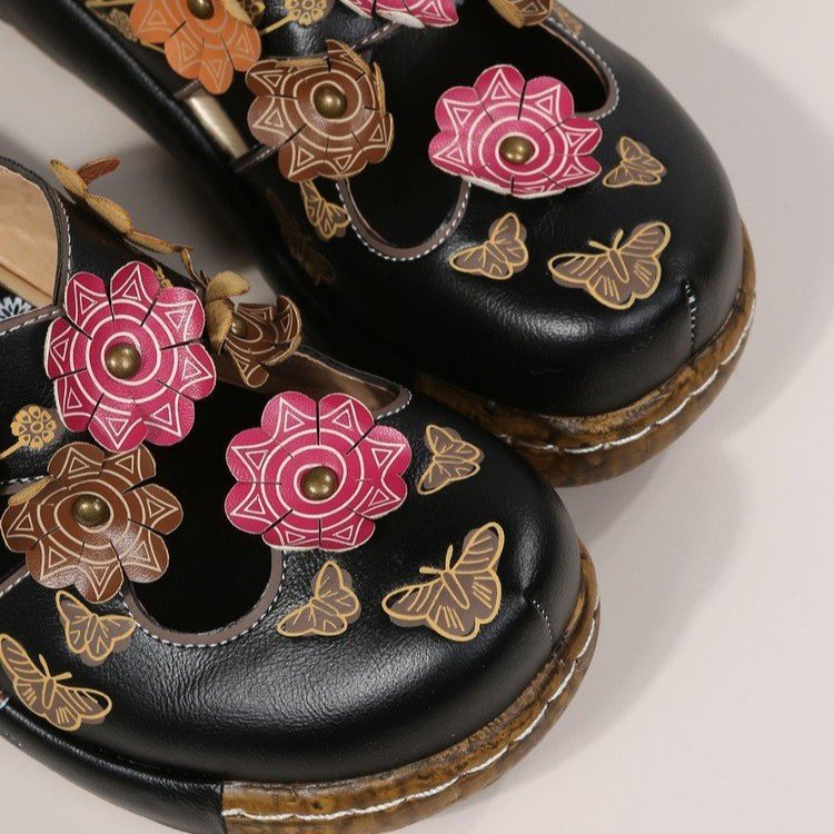 Sandalen mit rundem Zeh und Pflaumen-Totem – Bild 2 | LuxeStyle