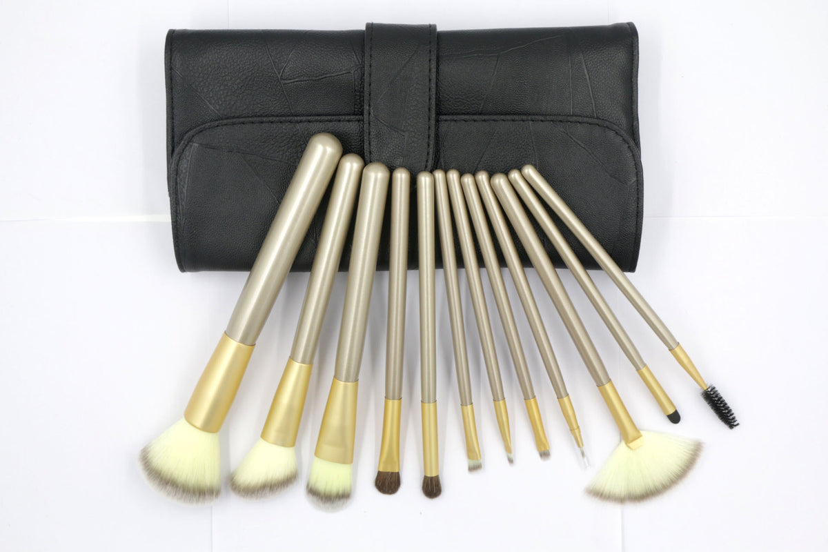 12/18/24 Bürsten-Set – Bild 2 | LuxeStyle