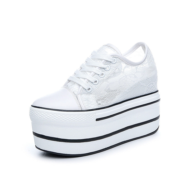 Atmungsaktive Schnürschuhe mit Innenabsatz