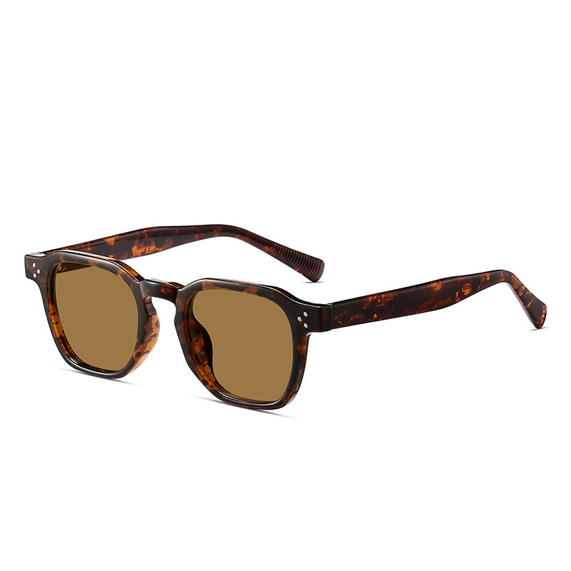 Retro-Sonnenbrille mit polygonalem Rahmen