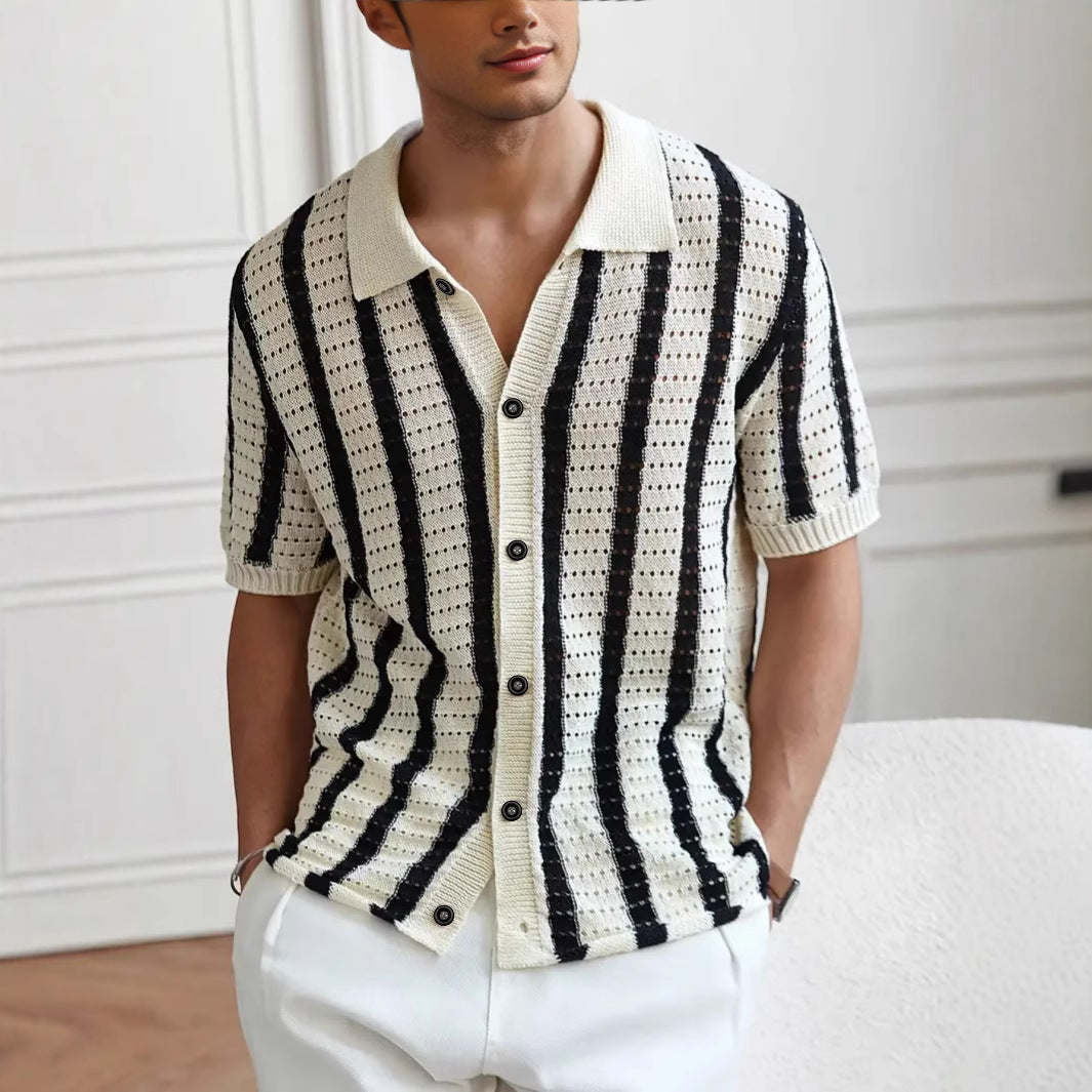 Sommerlicher Pullover mit Streifen