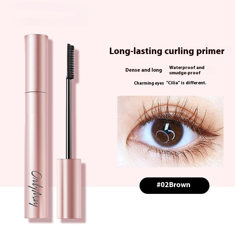 Mascara Wasserfest Lang & Schwungvoll – Bild 5 | LuxeStyle