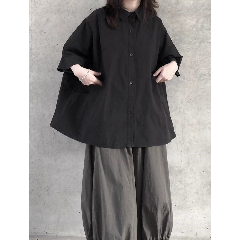 Japanisches Oversize-Shirt mit 3D-Effekt