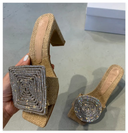 Strohgewebte Leinen-Leder Sandalen mit dicken Riemchen – Bild 6 | LuxeStyle