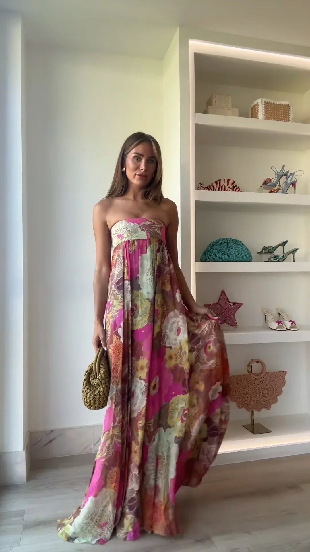 Ärmelloses Plisseekleid mit Blumenmuster | LuxeStyle