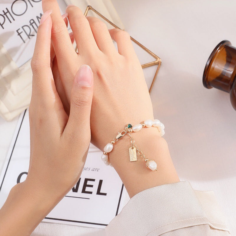 Zirkon-Perlenarmband mit Blumen-Design