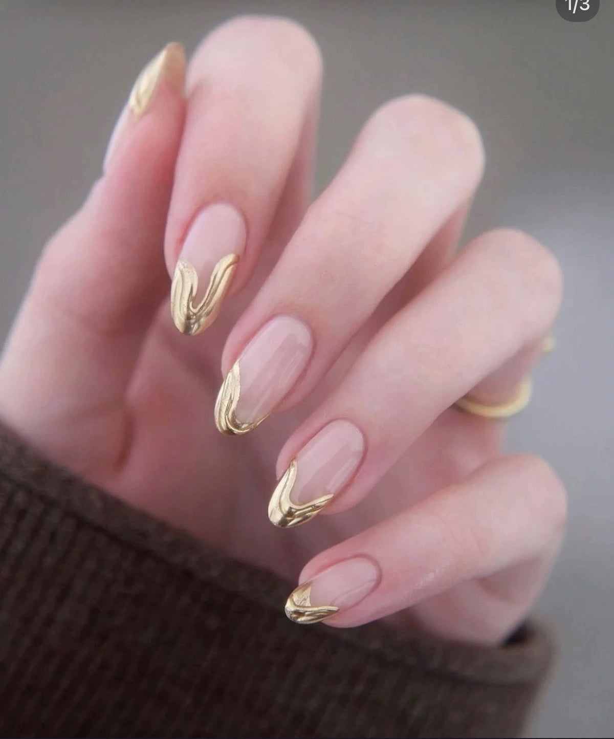 Massgeschneiderte Mandel French Nägel – Bild 3 | LuxeStyle