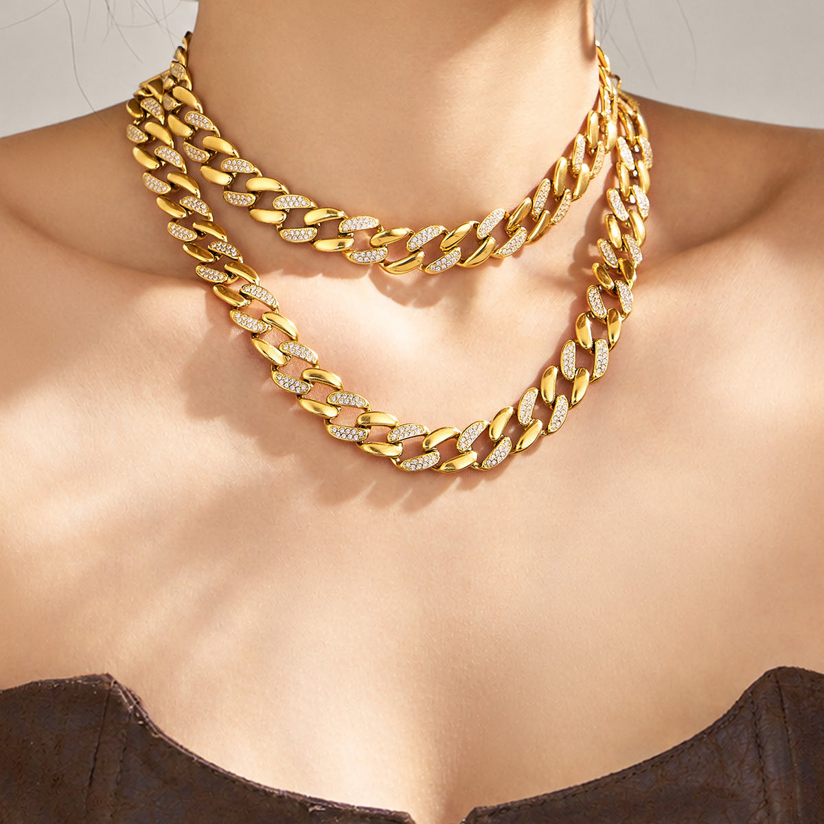 Halskette und Armband aus Edelstahl mit Zirkonia | LuxeStyle