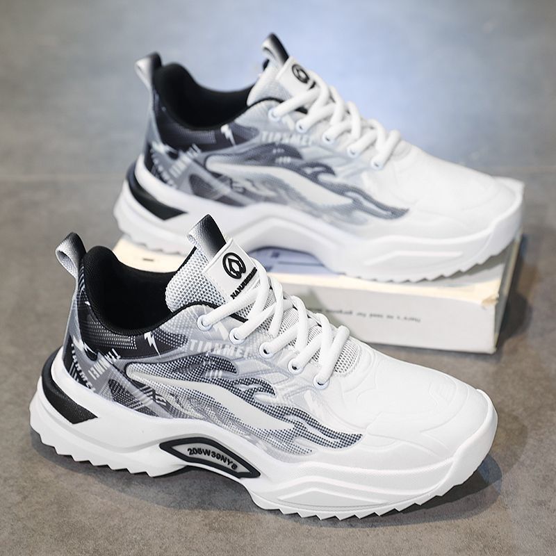 Schwarze Sport-Sneaker – Bild 1 | LuxeStyle
