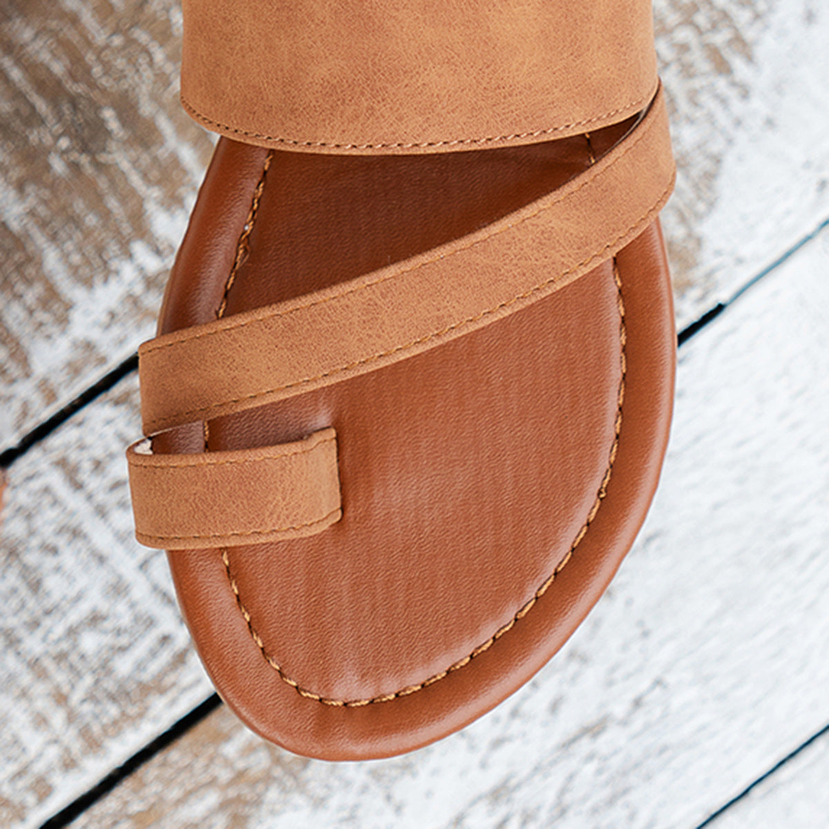 Roman Sandalen mit Schnallenverschluss, flache Spitze | LuxeStyle