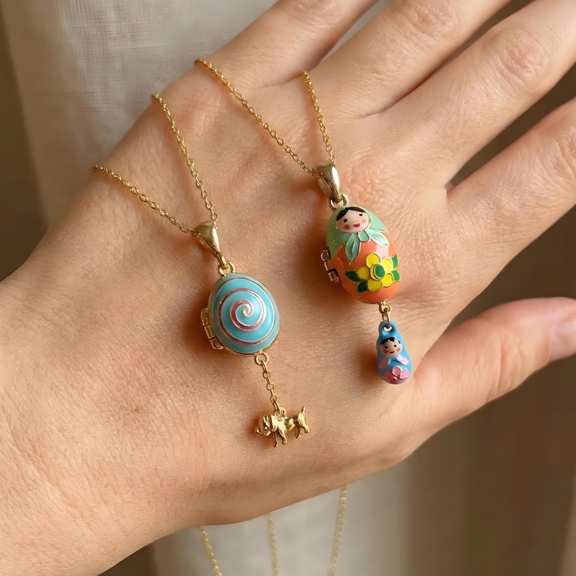 Bunt schimmerndes Halsband