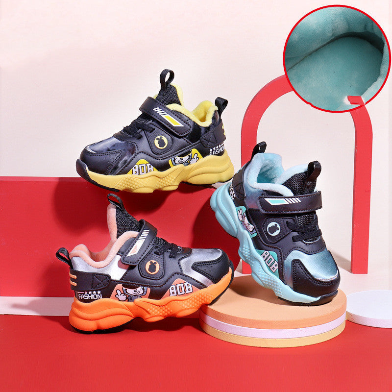 Plüsch-Babyschuhe mit Klettverschluss – Bild 5 | LuxeStyle