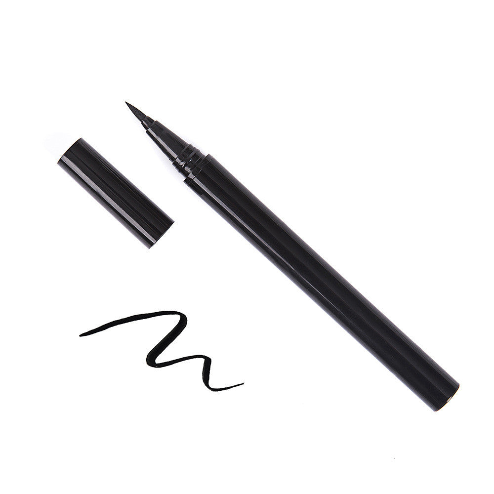 Selbstklebender Eyeliner für falsche Wimpern – Bild 6 | LuxeStyle