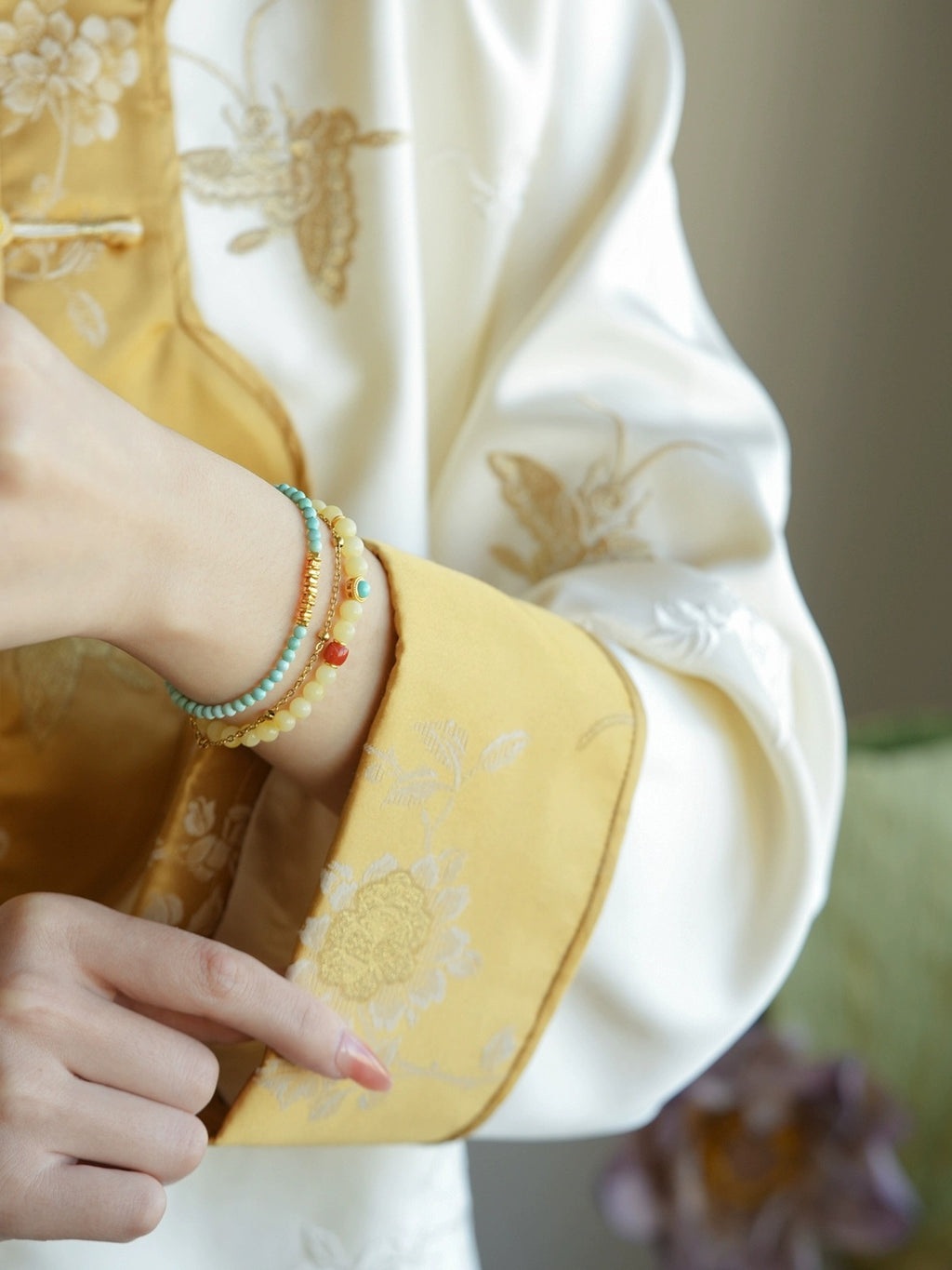 Türkis Armband mit feiner Kette – Bild 2 | LuxeStyle