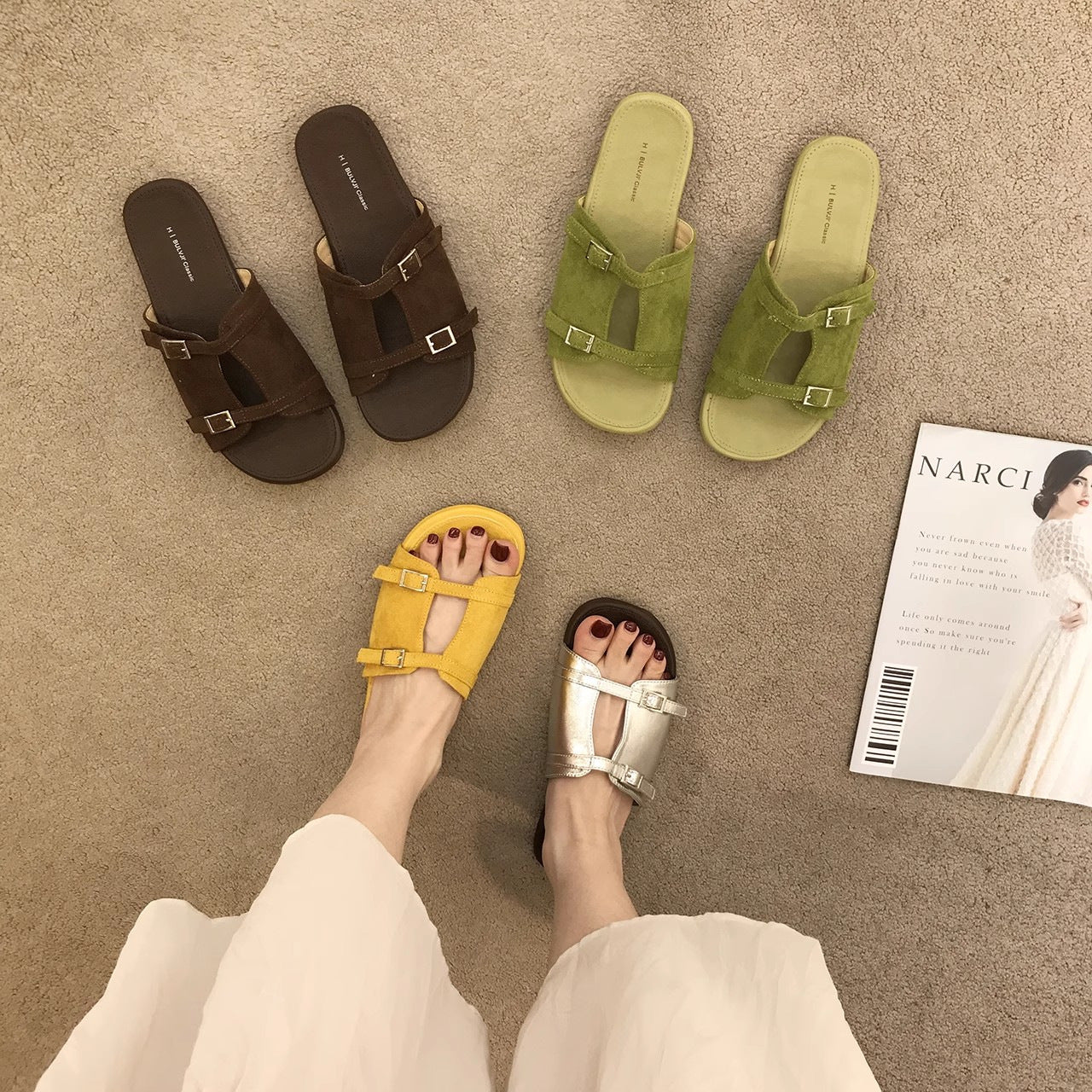 Retro-Sandalen mit flachem Absatz