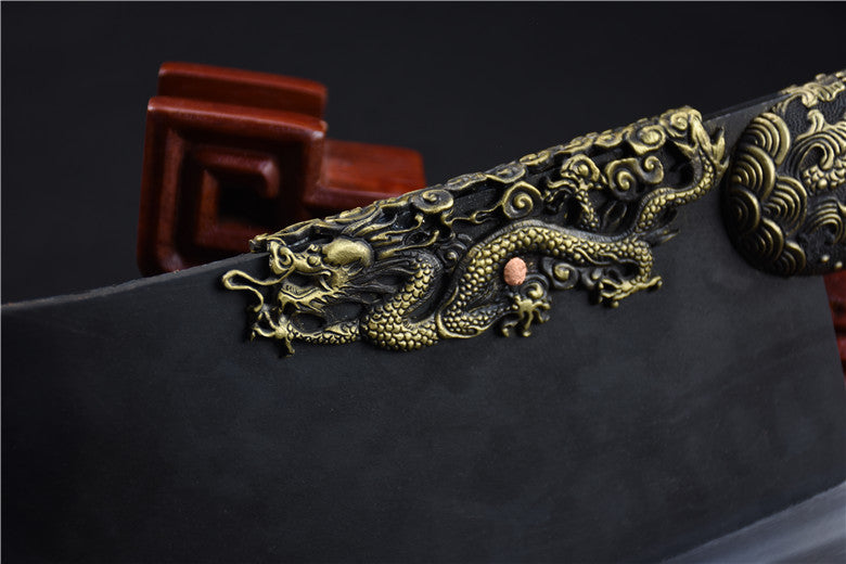 Drachen Nachfahre Knochenspalter – Bild 3 | LuxeStyle
