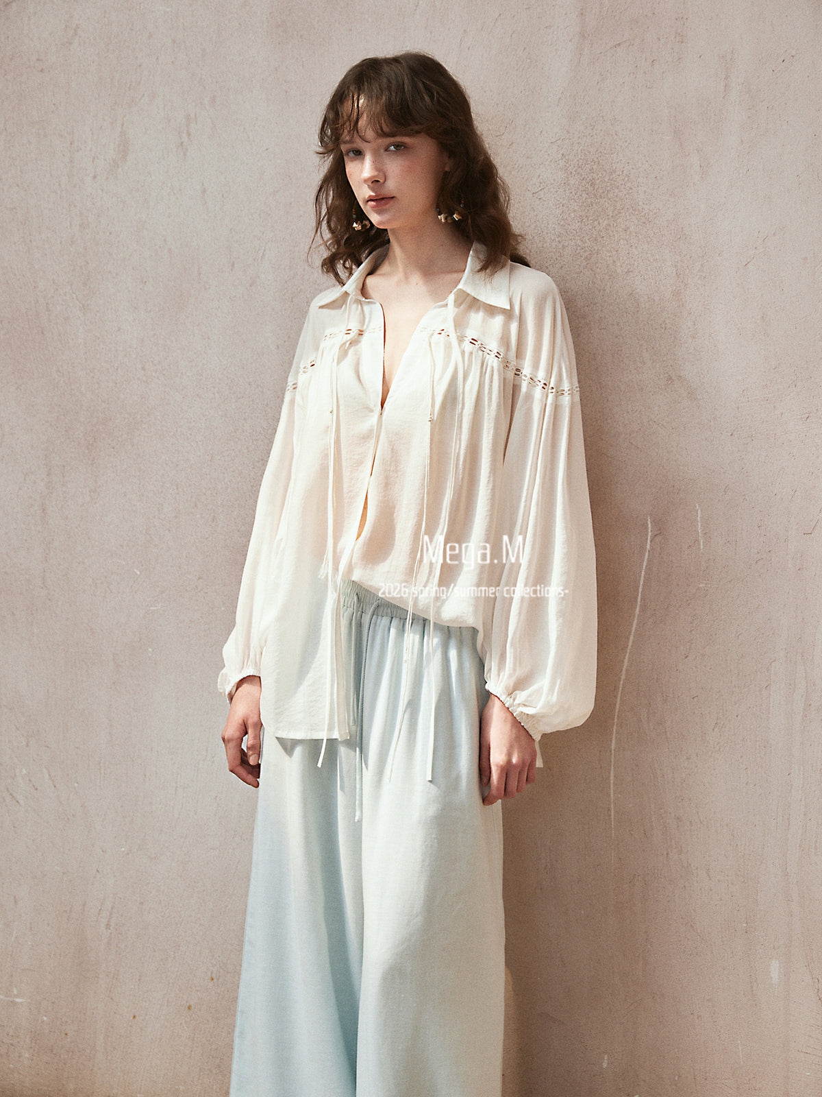 Lapel-Shirt Top in Beige – Tencel – Bild 9 | LuxeStyle