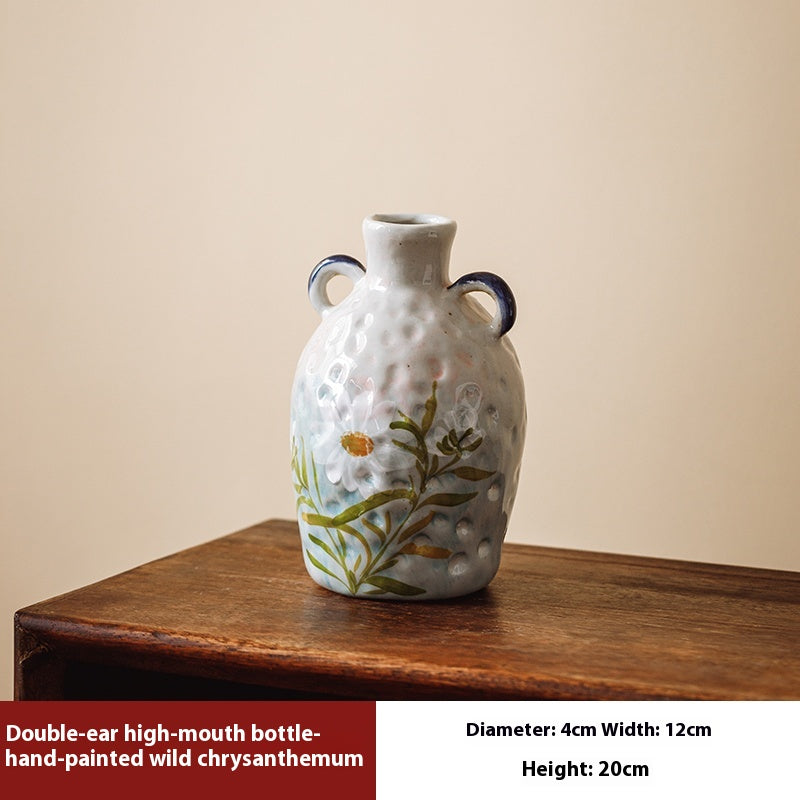 Keramik-Vase mit Handbemalung