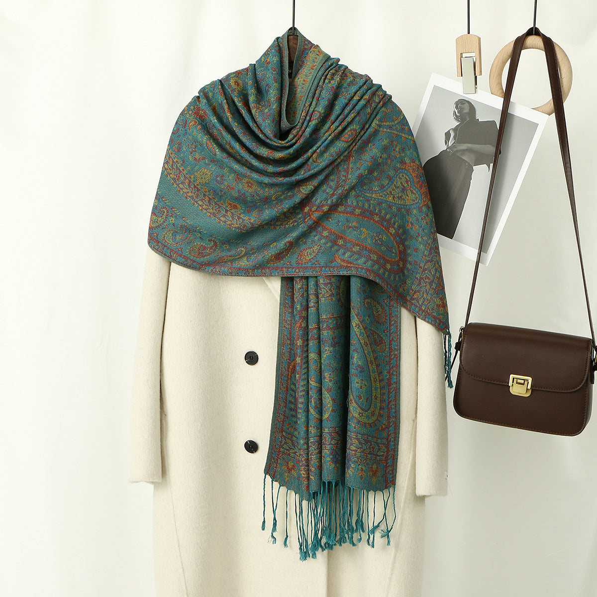 Cashew-Jacquard-Schal mit Quasten