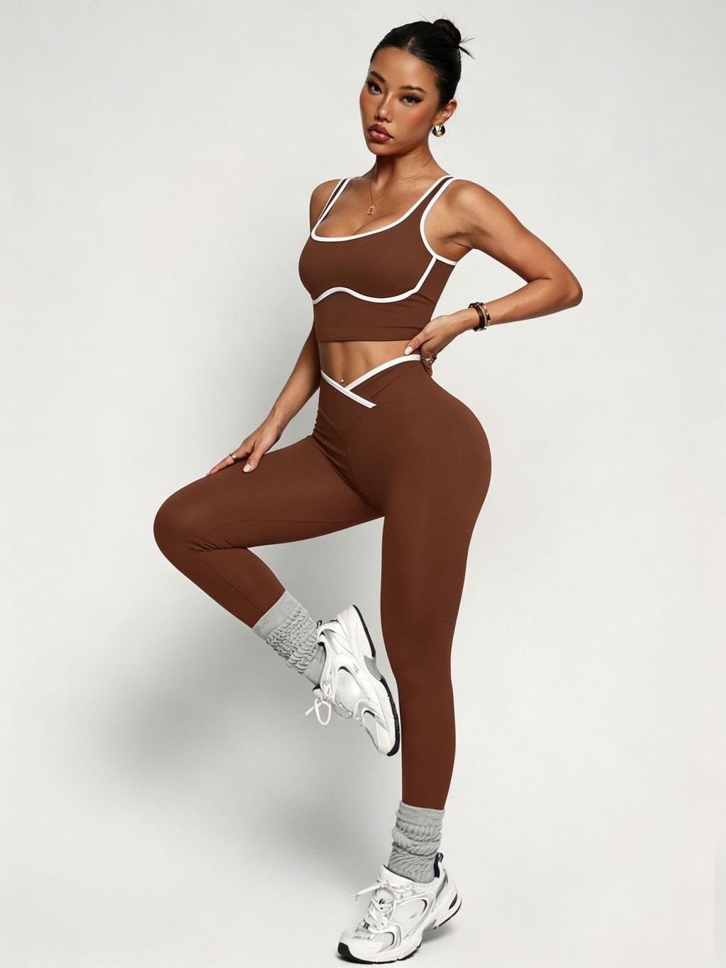 Sport-Outfit Set: BH, Tanktop & High-Waist Leggings