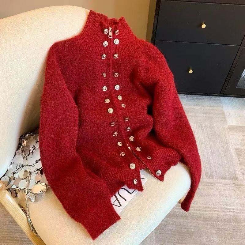 Grauer doppelreihiger Wollpullover mit Stehkragen