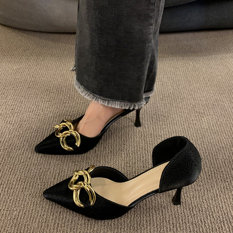 Elegante spitze High Heels mit Kettendetail – Bild 6 | LuxeStyle