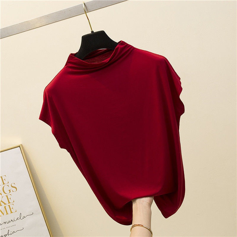 Sommerliches Slimming-Top mit Halbkragen