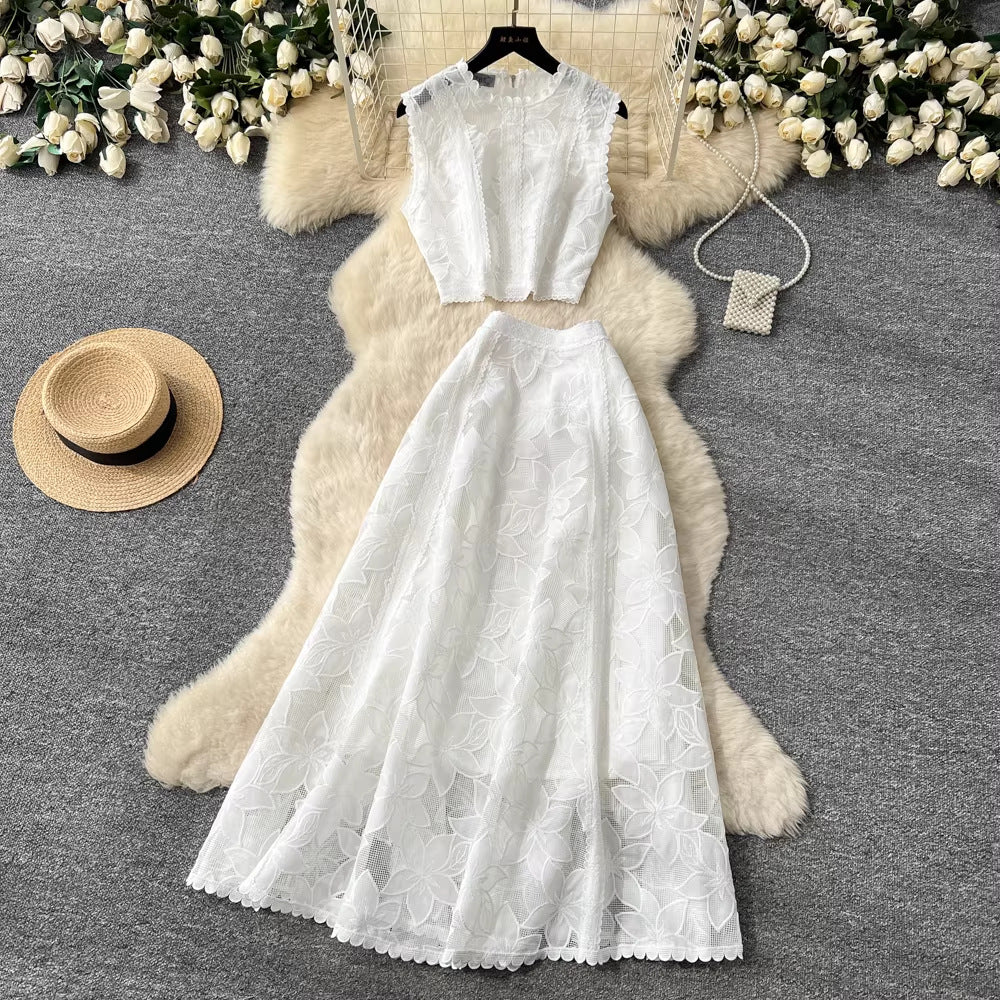 Elegantes zweiteiliges Spitzenkleid im French-Stil – Bild 1 | LuxeStyle