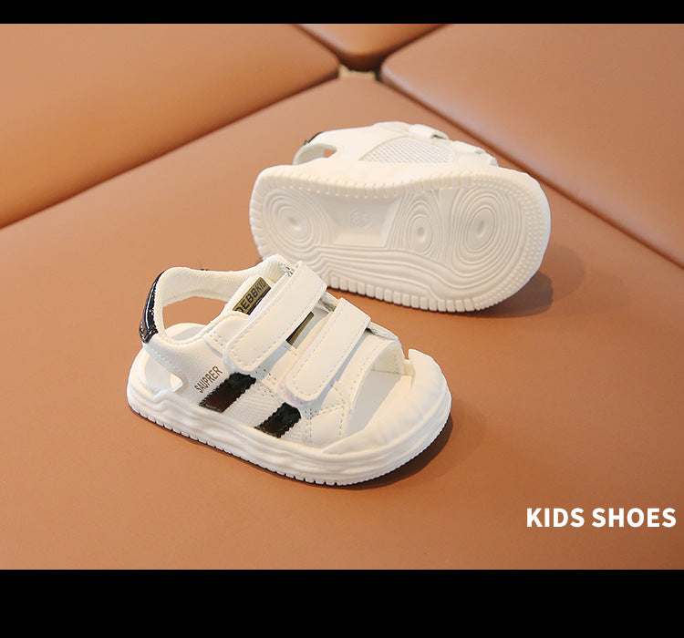 Sommer-Sandalen mit weichen Sohlen
