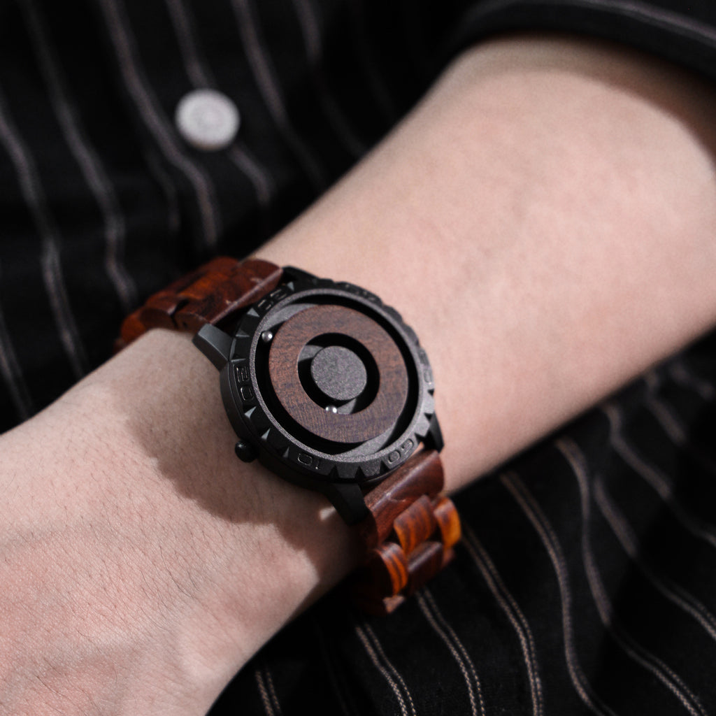 Personalisierte Magnetkugel-Uhr