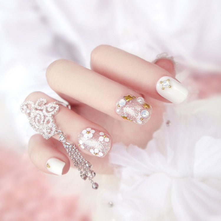Künstliche Nägel im Magazin-Stil – Bild 6 | LuxeStyle