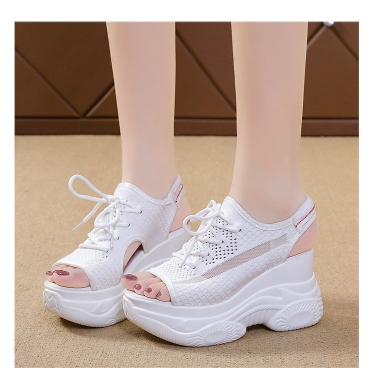 Keilabsatz-Sandalen mit atmungsaktivem Mesh – Bild 8 | LuxeStyle