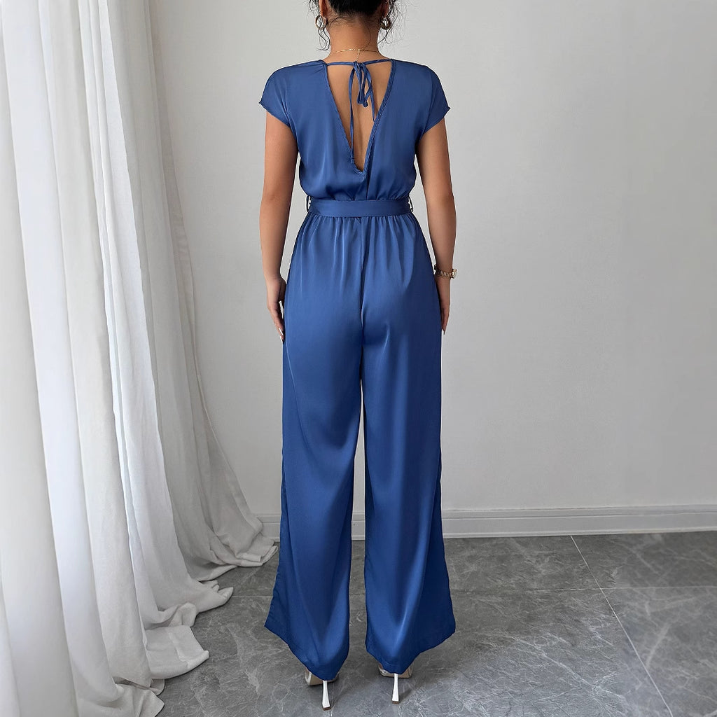 Eleganter Jumpsuit mit weitem Bein und V-Ausschnitt