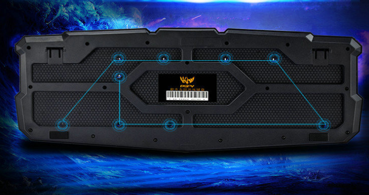 Mechanische Gaming-Tastatur mit dreifarbiger Beleuchtung | LuxeStyle