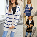 Minimalistische Streifenjacke mit Knöpfen